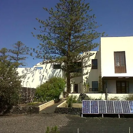 Sleeps 4 Wifi *